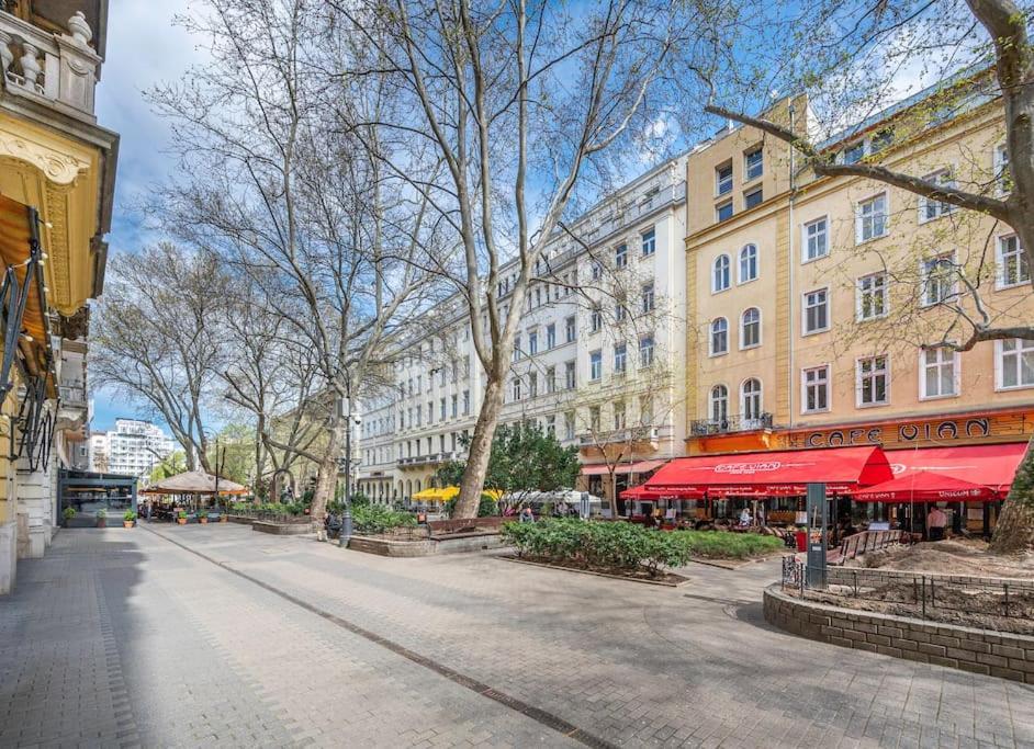 Liszt Ferenc Square Panorama Apt Budapest Ngoại thất bức ảnh